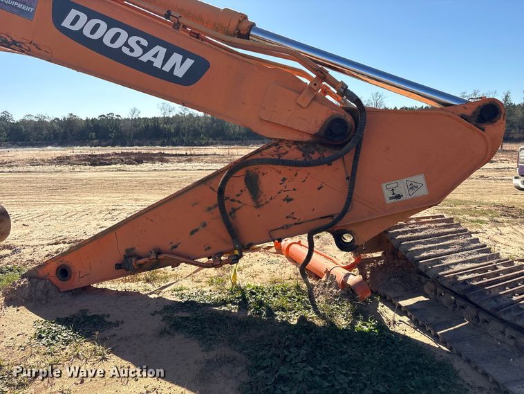 image for item EA7193 2012 Doosan DX350LC-3 excavator