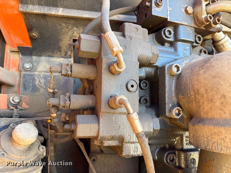 image for item EA7193 2012 Doosan DX350LC-3 excavator