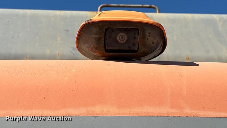 image for item EA7193 2012 Doosan DX350LC-3 excavator