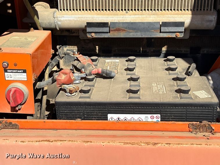 image for item EA7193 2012 Doosan DX350LC-3 excavator