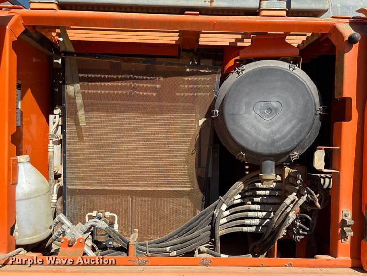 image for item EA7193 2012 Doosan DX350LC-3 excavator