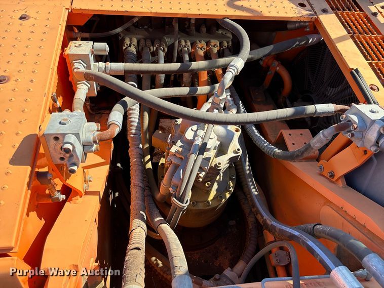 image for item EA7193 2012 Doosan DX350LC-3 excavator