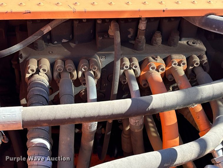 image for item EA7193 2012 Doosan DX350LC-3 excavator