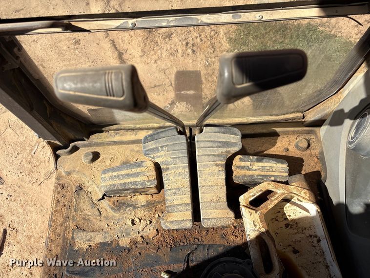 image for item EA7193 2012 Doosan DX350LC-3 excavator