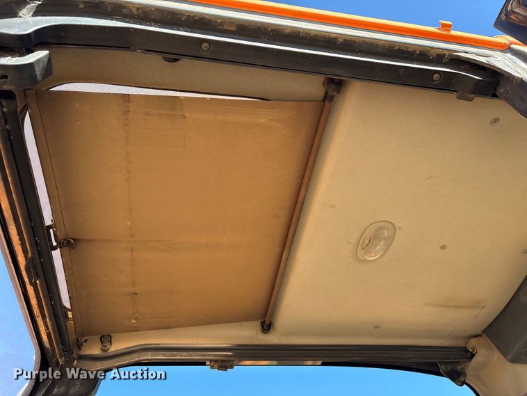 image for item EA7193 2012 Doosan DX350LC-3 excavator