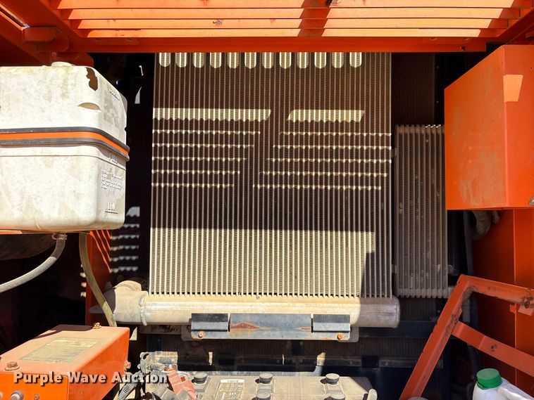 image for item EA7193 2012 Doosan DX350LC-3 excavator