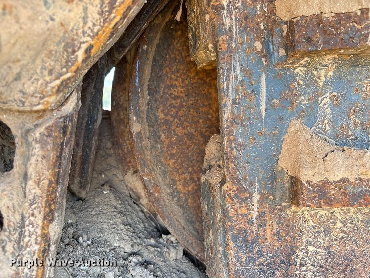 image for item EA7193 2012 Doosan DX350LC-3 excavator