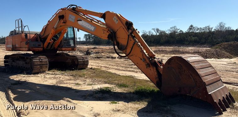 image for item EA7194 2012 Doosan DX350LC-3 excavator