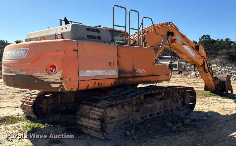 image for item EA7194 2012 Doosan DX350LC-3 excavator