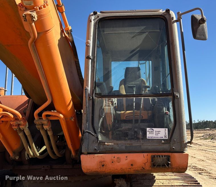 image for item EA7194 2012 Doosan DX350LC-3 excavator