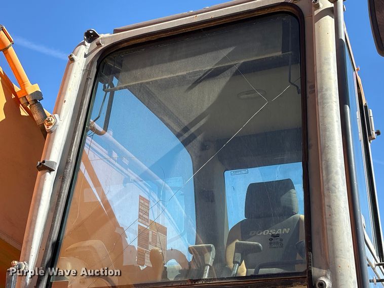 image for item EA7194 2012 Doosan DX350LC-3 excavator