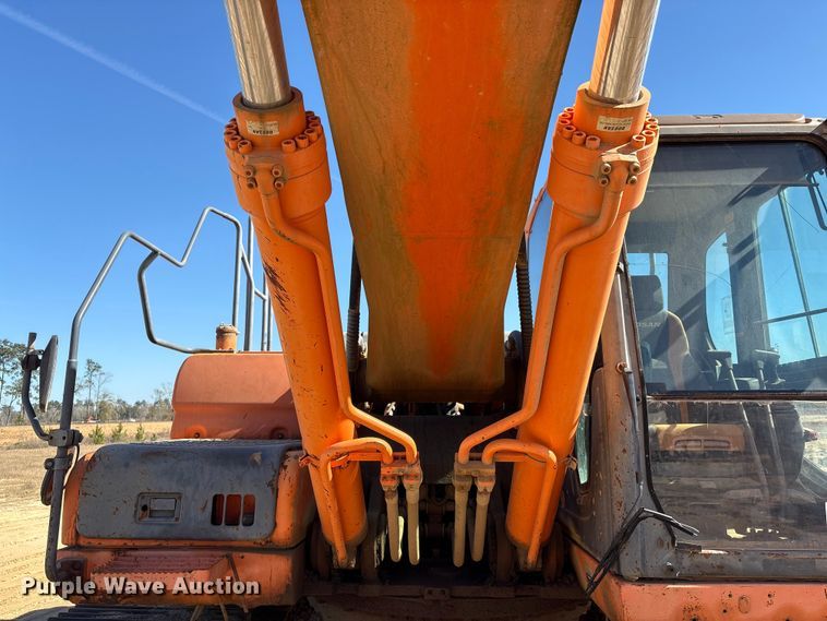image for item EA7194 2012 Doosan DX350LC-3 excavator