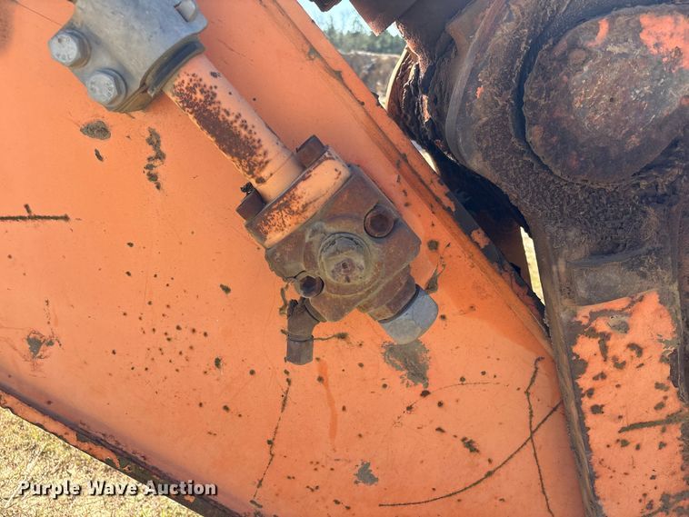 image for item EA7194 2012 Doosan DX350LC-3 excavator