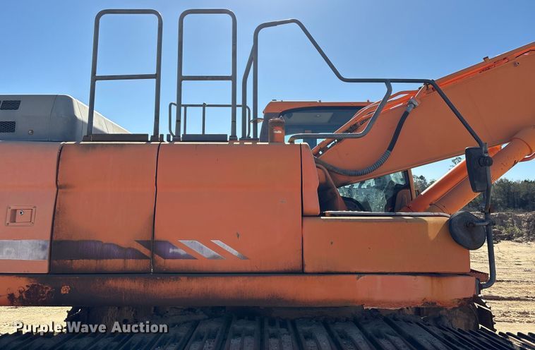 image for item EA7194 2012 Doosan DX350LC-3 excavator