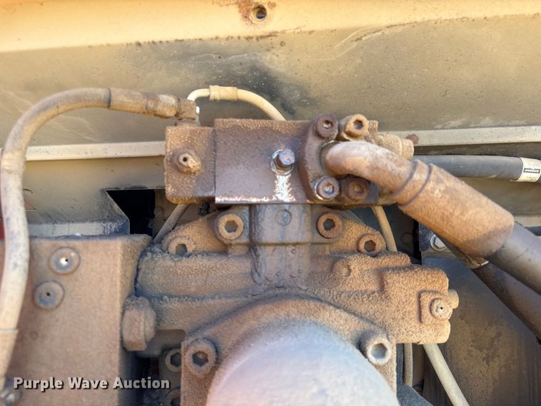 image for item EA7194 2012 Doosan DX350LC-3 excavator