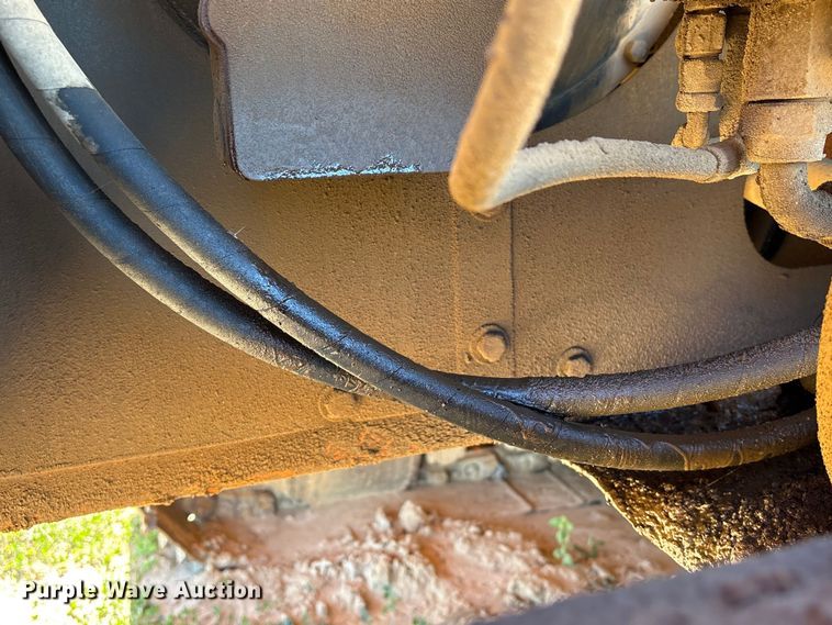 image for item EA7194 2012 Doosan DX350LC-3 excavator