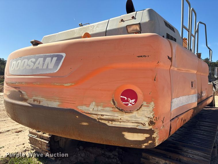 image for item EA7194 2012 Doosan DX350LC-3 excavator