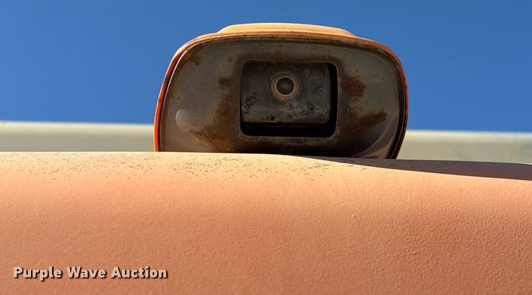 image for item EA7194 2012 Doosan DX350LC-3 excavator