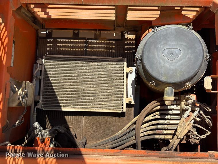 image for item EA7194 2012 Doosan DX350LC-3 excavator