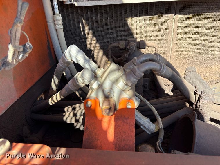 image for item EA7194 2012 Doosan DX350LC-3 excavator