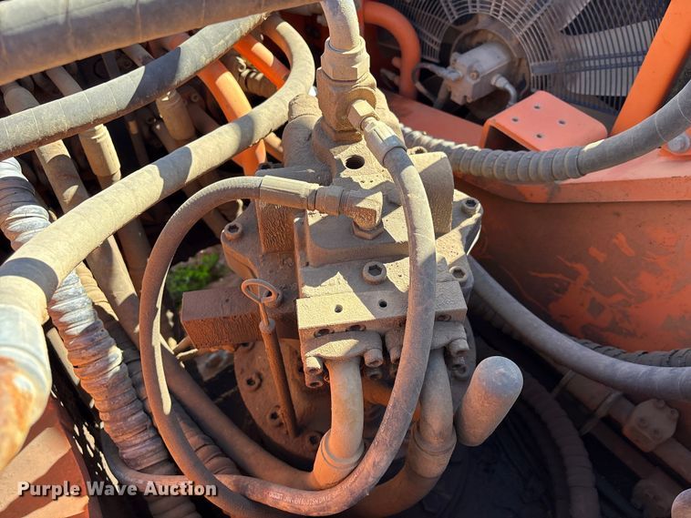 image for item EA7194 2012 Doosan DX350LC-3 excavator