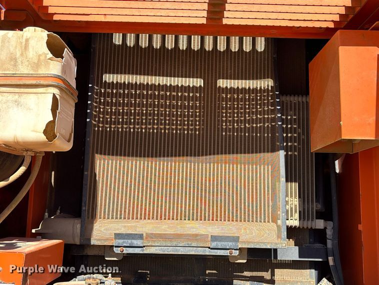 image for item EA7194 2012 Doosan DX350LC-3 excavator