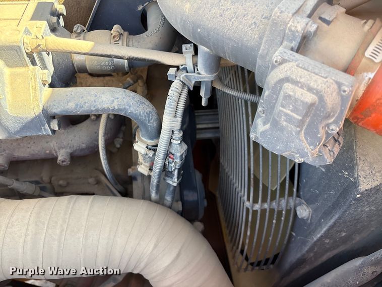 image for item EA7194 2012 Doosan DX350LC-3 excavator