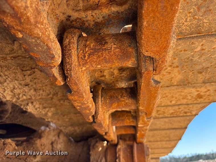 image for item EA7194 2012 Doosan DX350LC-3 excavator