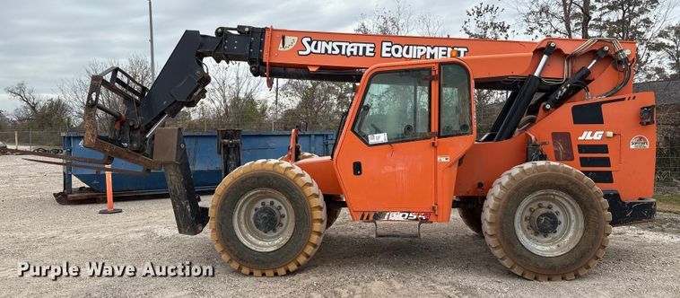 image for item EA7195 2017 JLG 10054 telehandler