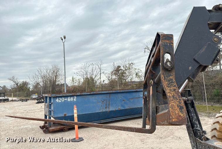 image for item EA7195 2017 JLG 10054 telehandler