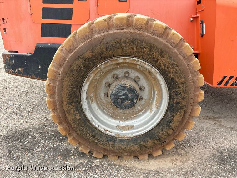 image for item EA7195 2017 JLG 10054 telehandler