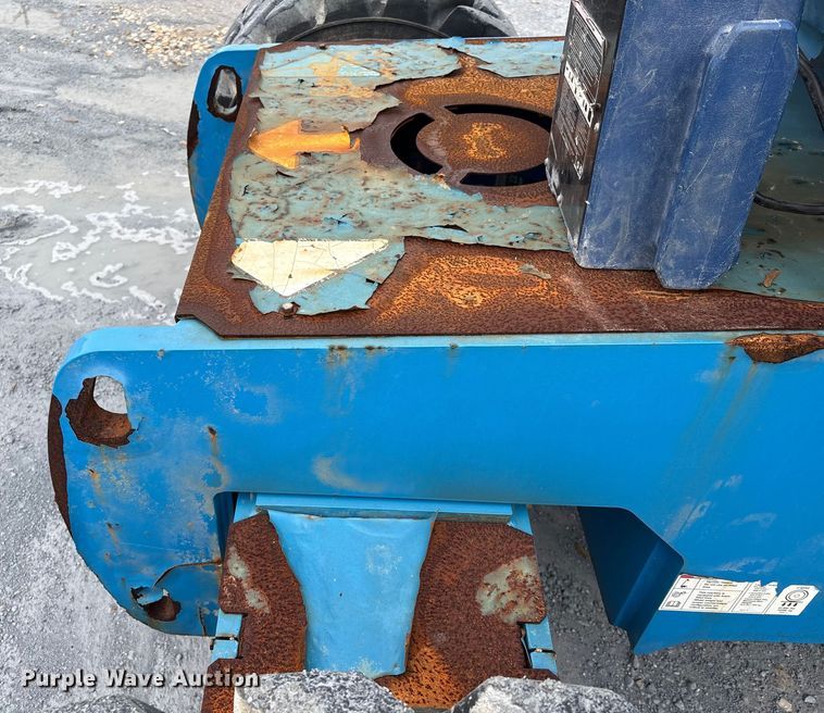 image for item EA7212 2015 Genie Z-80/60 boom lift