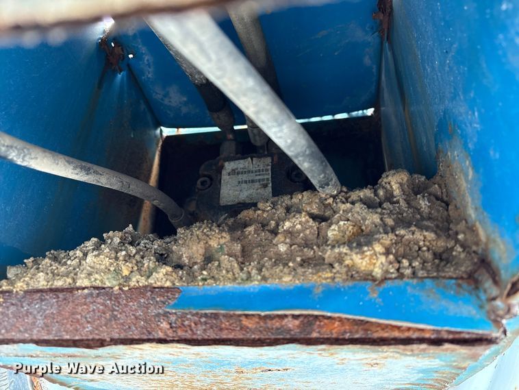 image for item EA7212 2015 Genie Z-80/60 boom lift