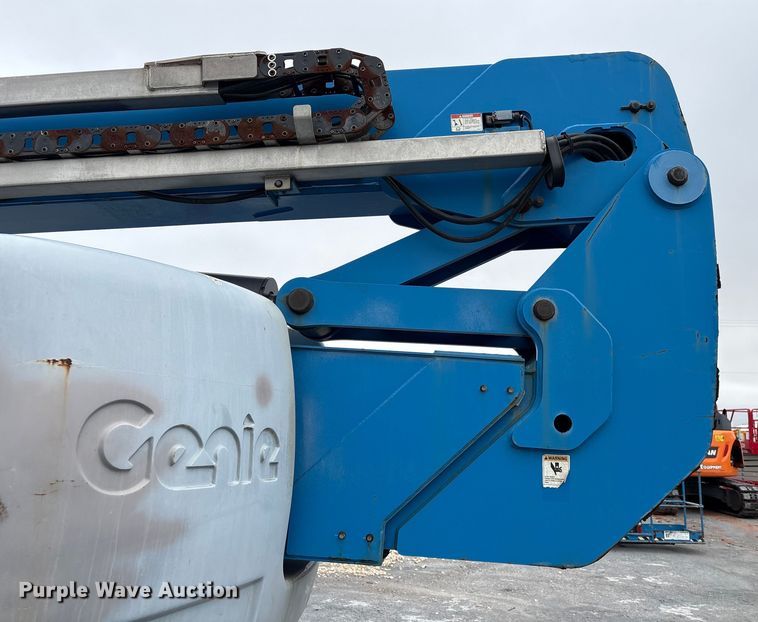 image for item EA7212 2015 Genie Z-80/60 boom lift