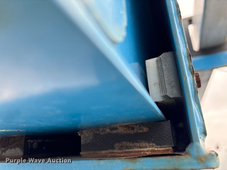 image for item EA7212 2015 Genie Z-80/60 boom lift