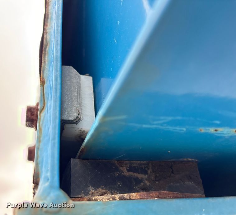 image for item EA7212 2015 Genie Z-80/60 boom lift