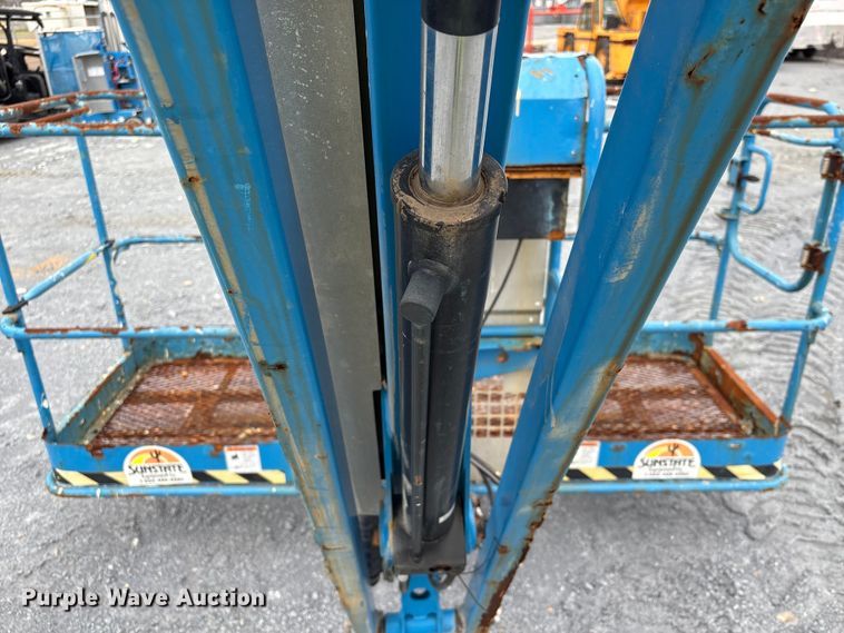 image for item EA7212 2015 Genie Z-80/60 boom lift