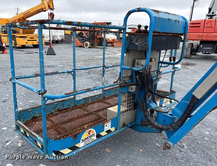 image for item EA7212 2015 Genie Z-80/60 boom lift