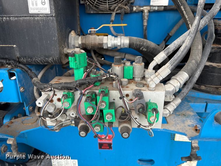 image for item EA7212 2015 Genie Z-80/60 boom lift