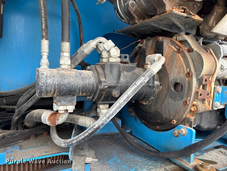 image for item EA7212 2015 Genie Z-80/60 boom lift