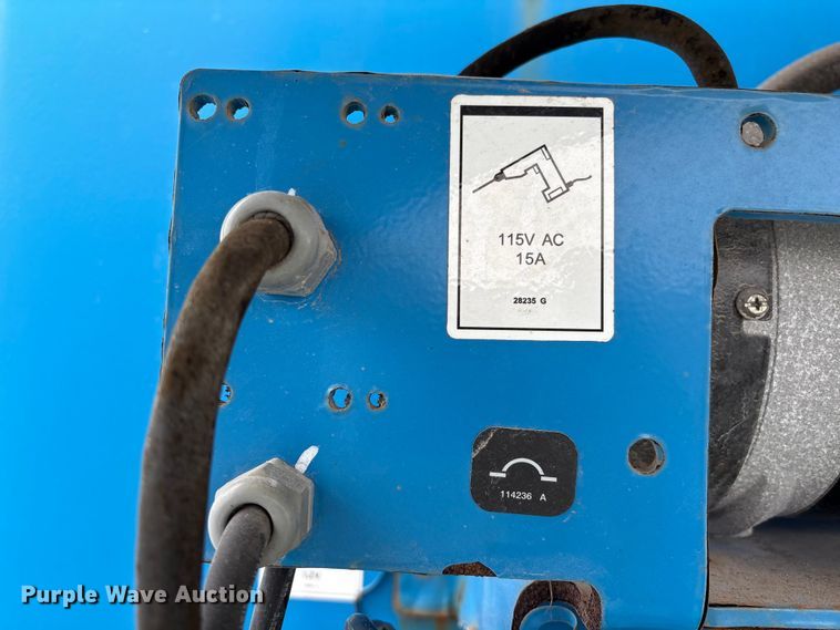 image for item EA7212 2015 Genie Z-80/60 boom lift