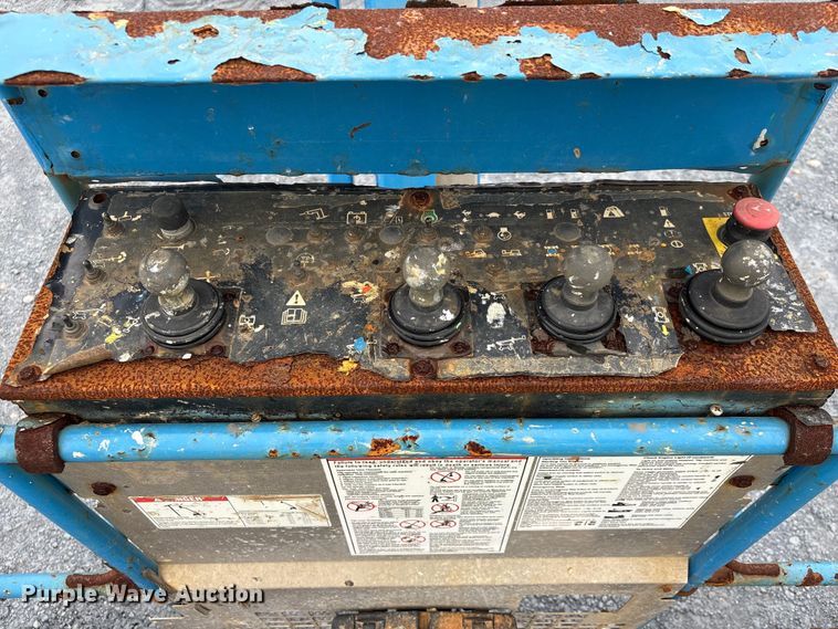 image for item EA7212 2015 Genie Z-80/60 boom lift