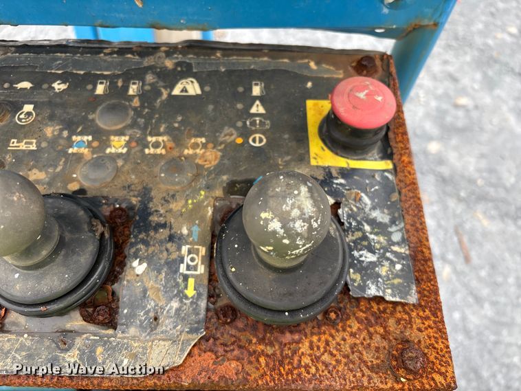 image for item EA7212 2015 Genie Z-80/60 boom lift