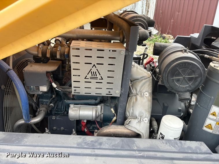 image for item EA7919 2018 Atlas XAS185KD7t4UR-7CW air compressor