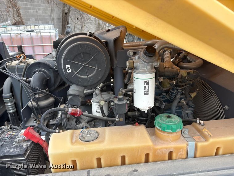 image for item EA7919 2018 Atlas XAS185KD7t4UR-7CW air compressor