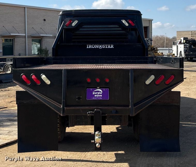 image for item EA7920 1991 International 3800 Crew Cab flatbed truck