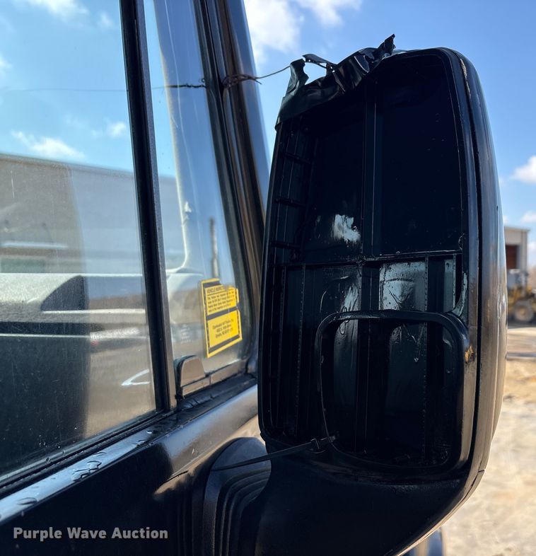 image for item EA7920 1991 International 3800 Crew Cab flatbed truck