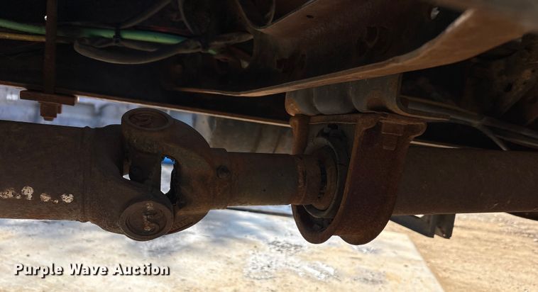 image for item EA7920 1991 International 3800 Crew Cab flatbed truck