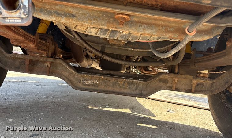 image for item EA7920 1991 International 3800 Crew Cab flatbed truck