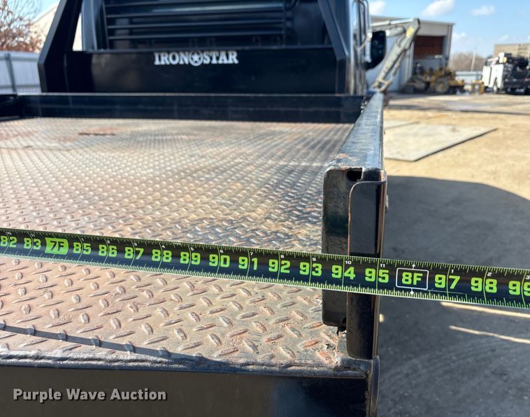 image for item EA7920 1991 International 3800 Crew Cab flatbed truck